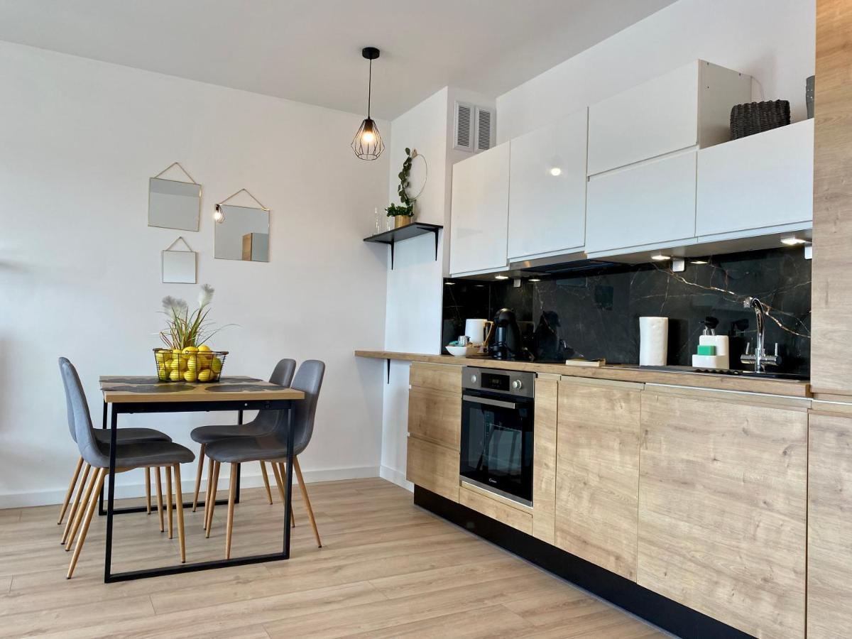 Apartament Camilli Lackberg イェレニャ・グーラ エクステリア 写真
