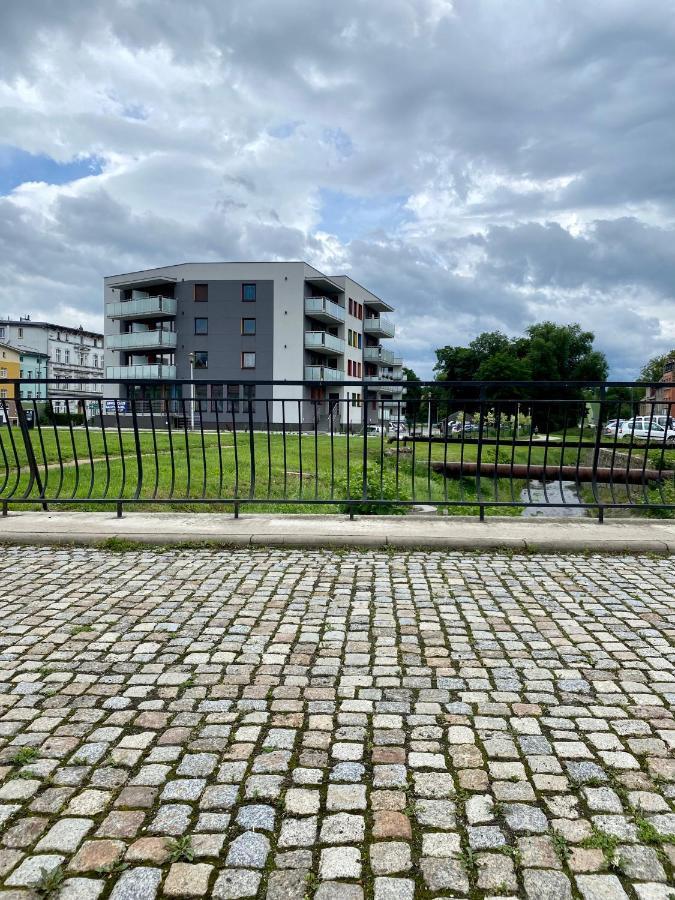Apartament Camilli Lackberg イェレニャ・グーラ エクステリア 写真